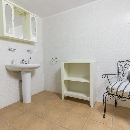 Oasis Apartment